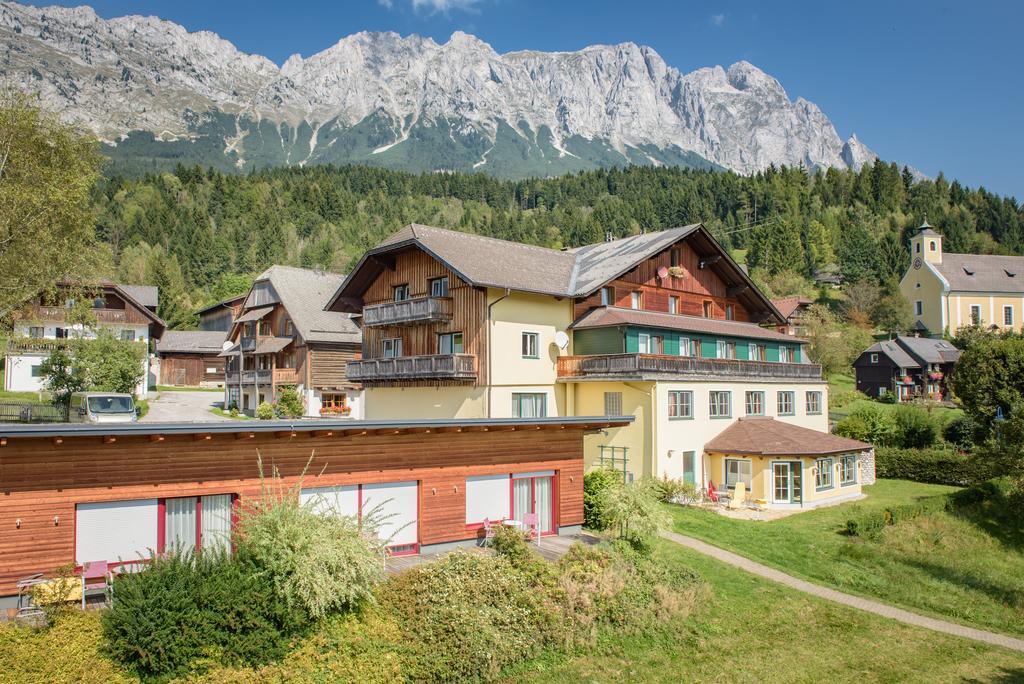 Mayer - Wirtshaus Und Dorfhotel Sankt Martin am Grimming Ngoại thất bức ảnh