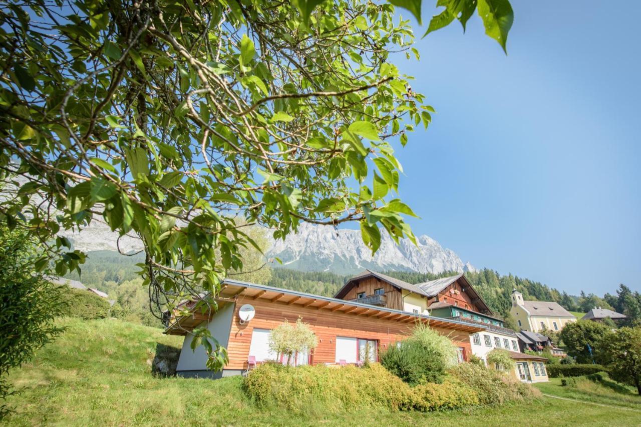 Mayer - Wirtshaus Und Dorfhotel Sankt Martin am Grimming Ngoại thất bức ảnh